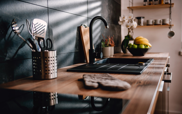 <h2>Kitchen & Dining</h2>